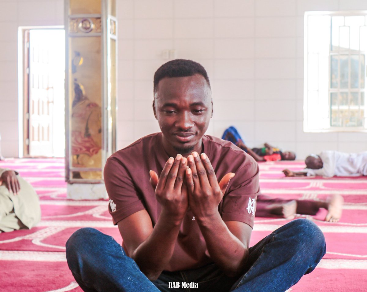 Musa Rhapsodi Affos (BloggerXtraOrdinaire) tweet media