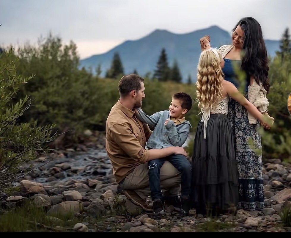 urielcupil's tweet image. #Fotografos quien vende curso/tutorial para obtener este resultado de edición/luz/color #lightroom #fineart #photoshop #ediciondefotos #comoeditarfotos #tutorial #canon #curso