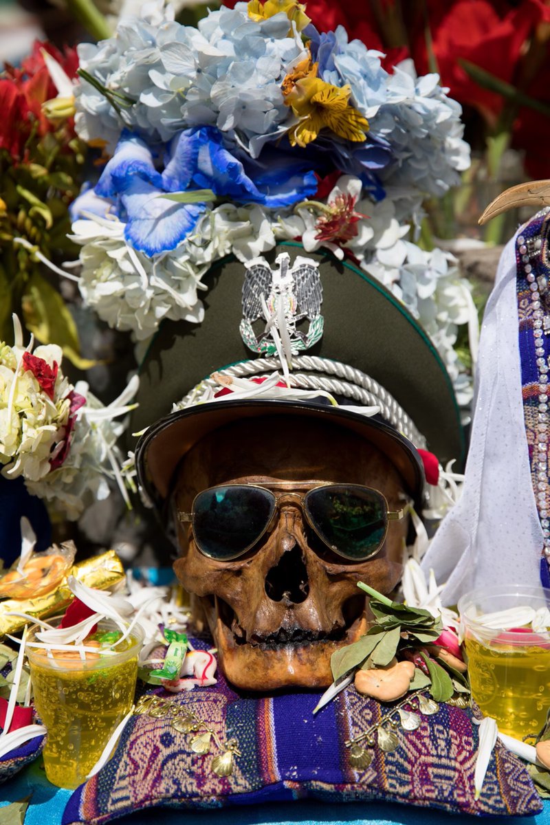 QuantQuaker's tweet photo. @OrwellNGoode Odds are good, anon’s husband’s castizo grandchildren will take his wishes seriously. 

Vive tu vida, nietos

¡Salve, victoria, abuelo! https://t.co/dF1Ixvr7Bj