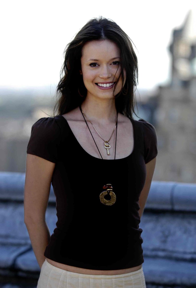 summerglaucom's tweet photo. She is beauty, she is grace, she will kick you, in your face!
Serenity premiere 59th Edinburgh IFF - August 22, 2005 https://t.co/F7CQRIUf26