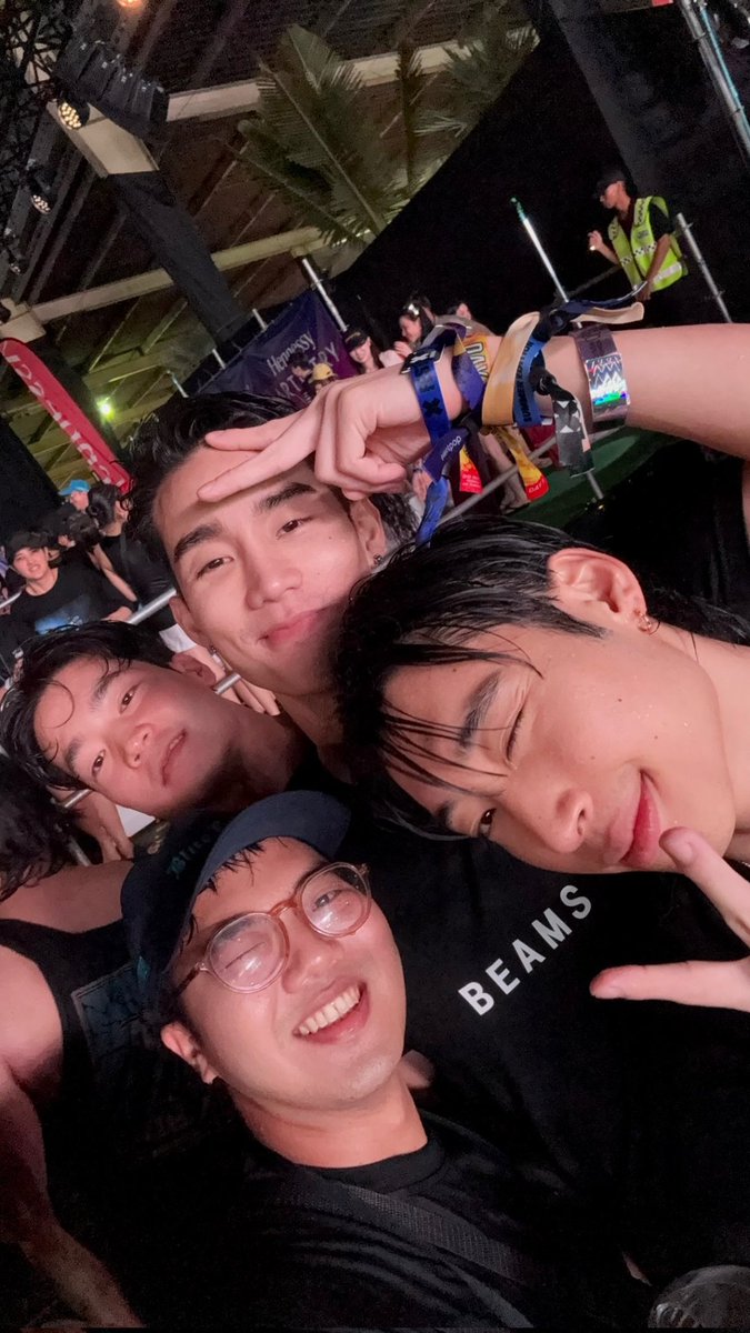 𝒜𝒶𝑒 ☆ ปป ♡ บบ ☆🦊🍅 tweet media