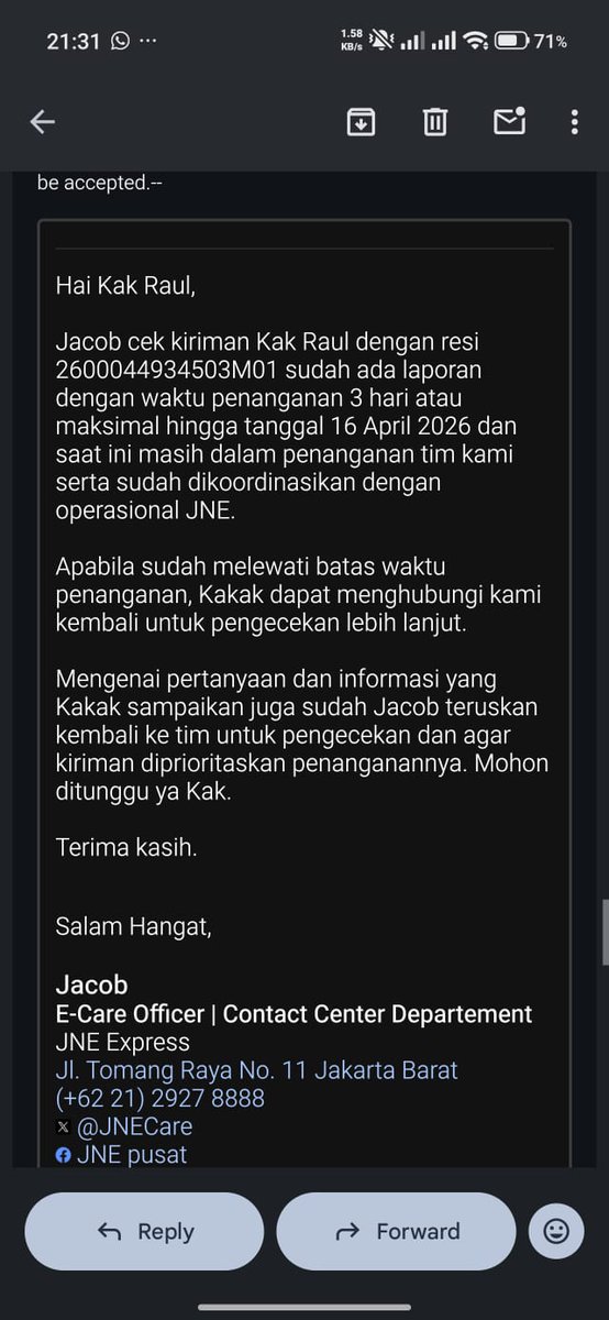 multaraffi's tweet photo. @JNECare ini paket kiriman udah lebih 2 Minggu kok gaada update pergerakan ya. Sudah melebihi batas estimasi dari pengiriman. Di email cs nya maksimal diproses tanggal 14 april, sekarang malah mundur lagi jadi 16 April. https://t.co/BE5OyqKeyg