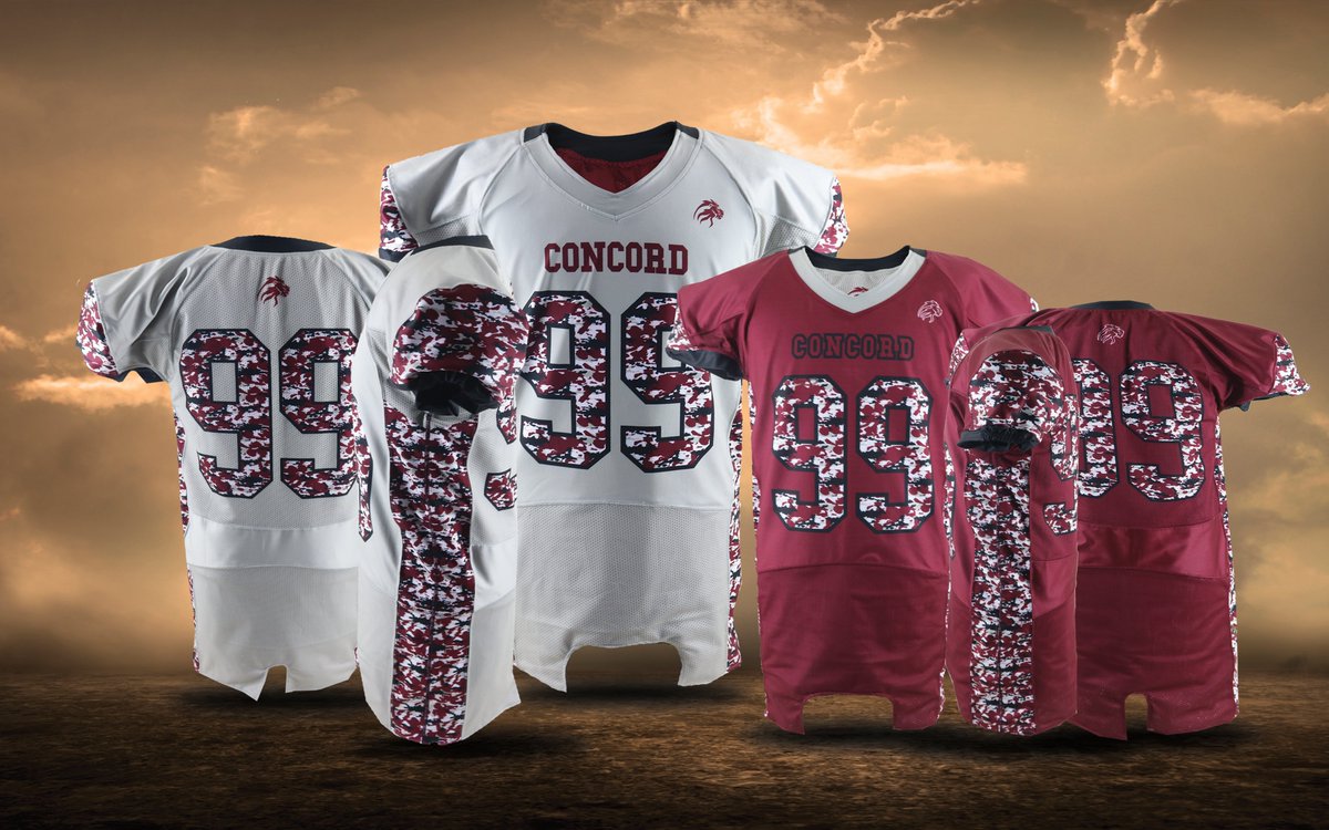 GARBATHLETICS's tweet image. Concord Football custom reversible jerseys created by Garb Athletics! #GarbAthletics #CustomJersey