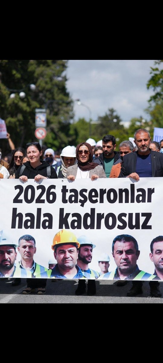 Devlet vatandaşı, işçisi arasında ayrım yapmaz

2018 yılında çıkarılan 696 sayılı KHK ile binlerce Taşeron işçi kadro hakkına sahip oldu. Fakat %70 işçilik gideri maliyeti sebep gösterilerek #KiralıkAraçSoförleri, #Hbys #Karayolları #Yemekhane vb kapsamdışı bırakıldı
<a href="/RTErdogan/">Recep Tayyip Erdoğan</a>