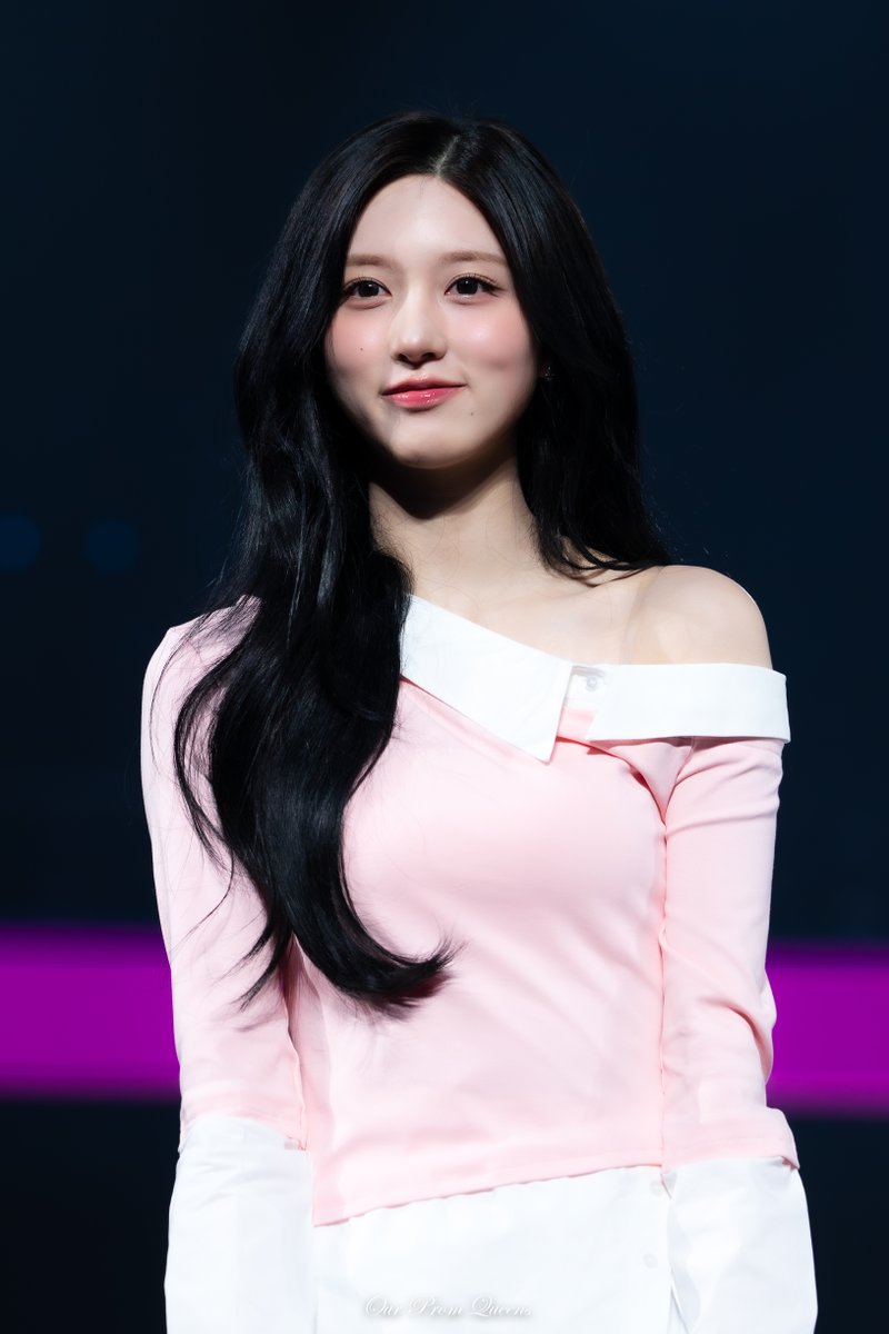 Our Prom Queens tweet media