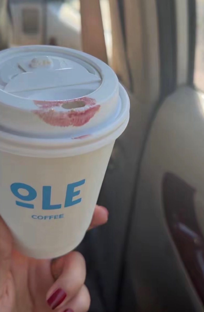 الغندورا اليـميـلا  tweet media