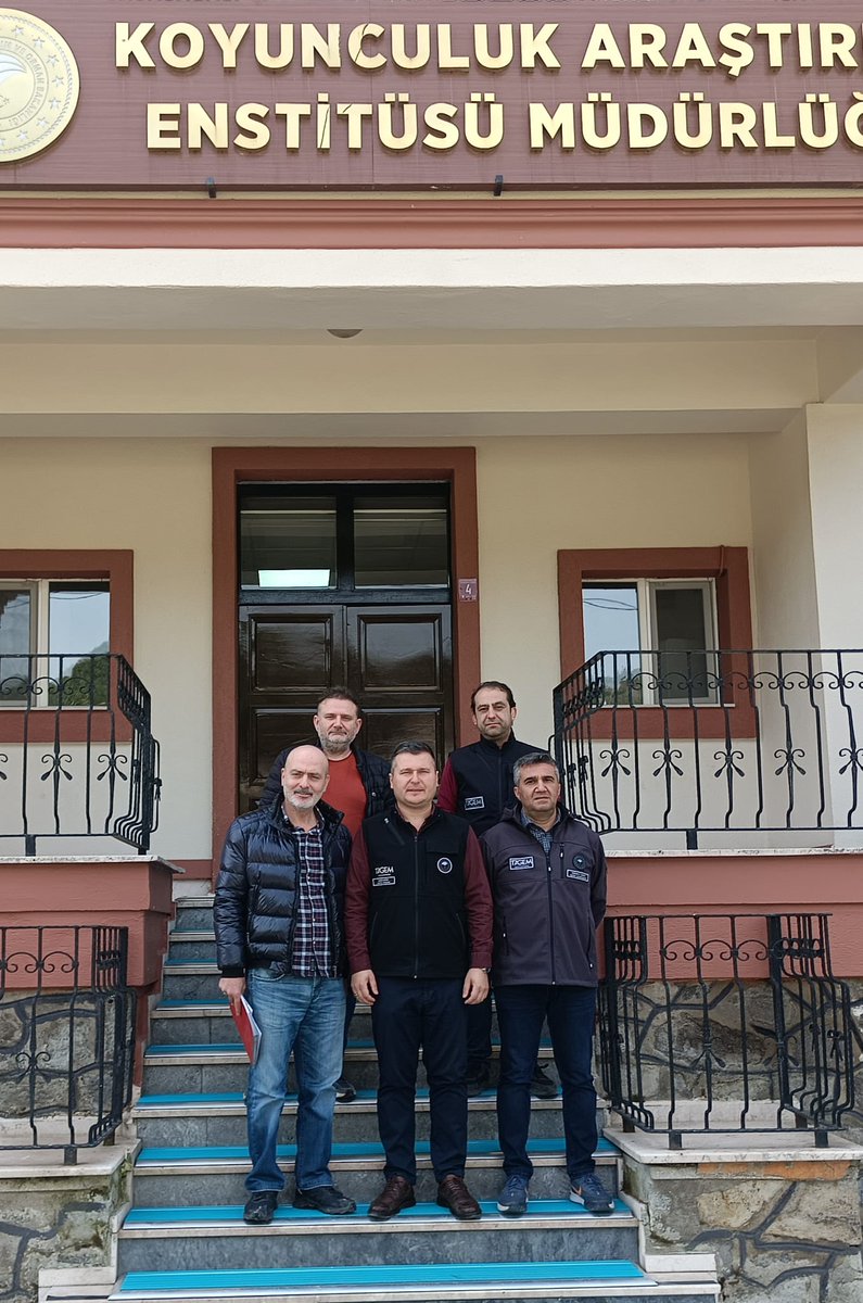Kurumumuza, önceki dönem Bursa Milletvekillerinden Zafer Işık nazik bir ziyaret gerçekleştirmiştir. 🤝 Ziyarette karşılıklı fikir alışverişinde bulunulmuştur. Nazik ziyaretleri için teşekkür ederiz. 🙏
<a href="/ibrahimyumakli/">İbrahim Yumaklı</a> <a href="/AhmetGumen/">Ahmet GÜMEN</a> <a href="/maatalay/">Dr. M. Altuğ ATALAY</a> <a href="/KerimKILIN4134/">Kerim KILINÇ</a> <a href="/tagemgovtr/">Tarımsal Araştırmalar ve Politikalar Genel Md.</a> <a href="/TCTarim/">T.C. Tarım ve Orman Bakanlığı</a>