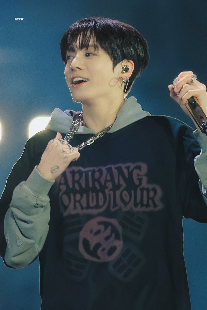 SNOW.🐾 tweet media