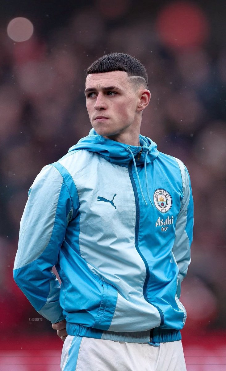 𝐄𝐉 tweet media