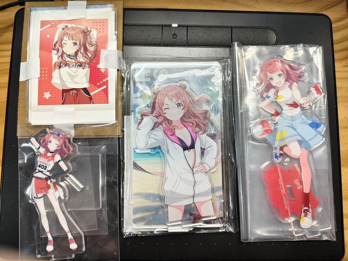 ずっと我慢して手を出さなかったけど、これからは無理のない範囲で咲季のグッズを集めちゃおう、かわいい😌