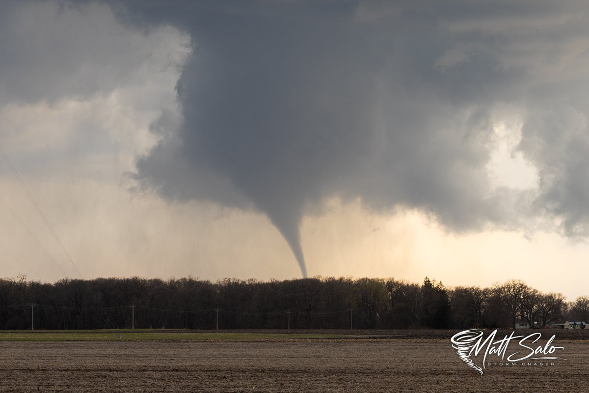 TwisterGeeks's tweet image. Here are a few photos from yesterday's chase in southern MN (4/13/2026).  There were multiple tornadoes in the Truman/Lewisville/Amboy area. It was a slow moving storm that kept cycling and dropping tornadoes.
#mnwx #tornado #mn #truman #amboy #twistergeeks