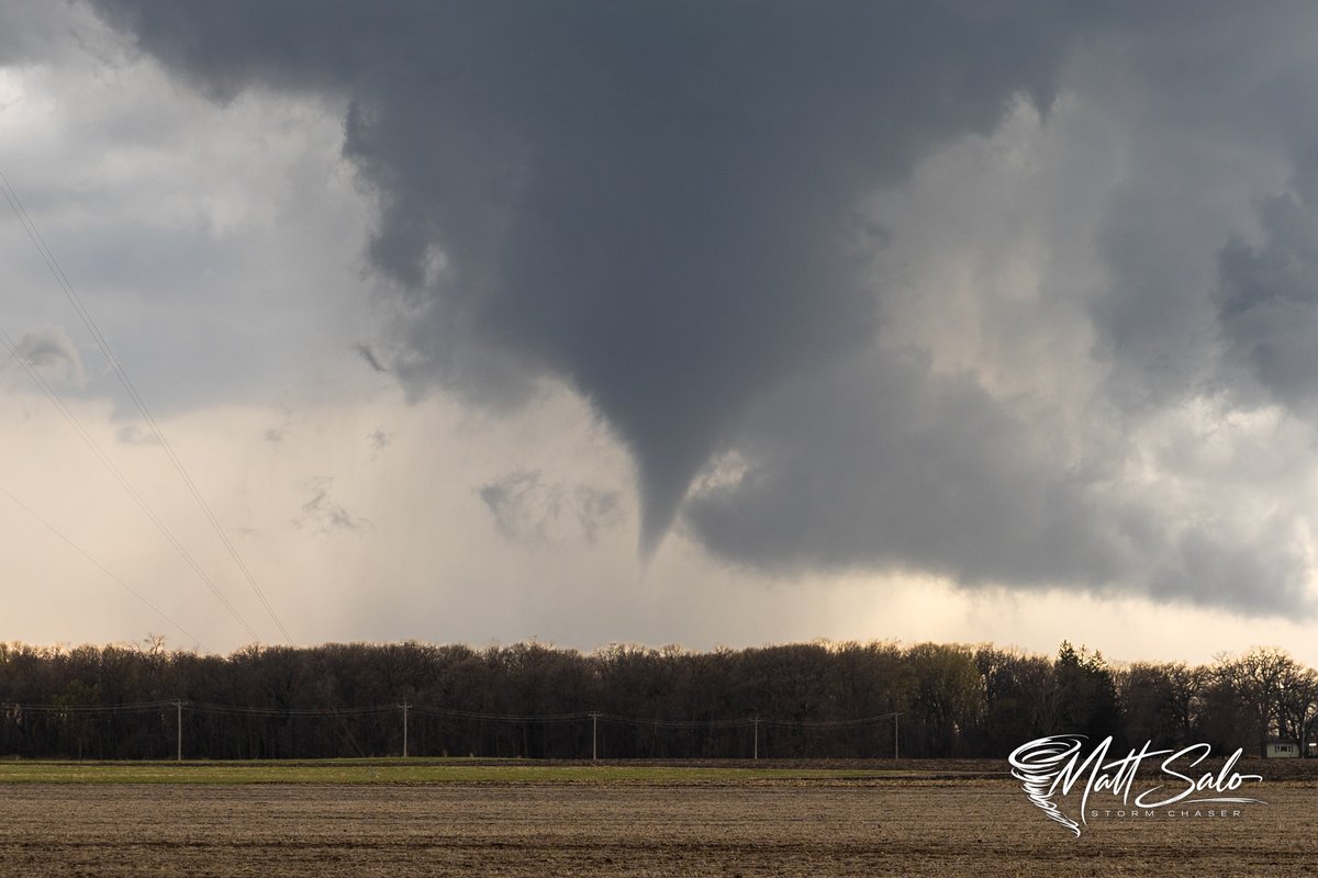 TwisterGeeks's tweet image. Here are a few photos from yesterday's chase in southern MN (4/13/2026).  There were multiple tornadoes in the Truman/Lewisville/Amboy area. It was a slow moving storm that kept cycling and dropping tornadoes.
#mnwx #tornado #mn #truman #amboy #twistergeeks