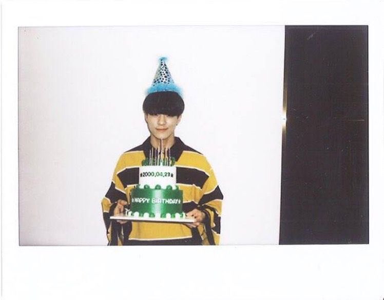 jenobubz's tweet image. and i hope jeno can spend his birthday with his family too #amen