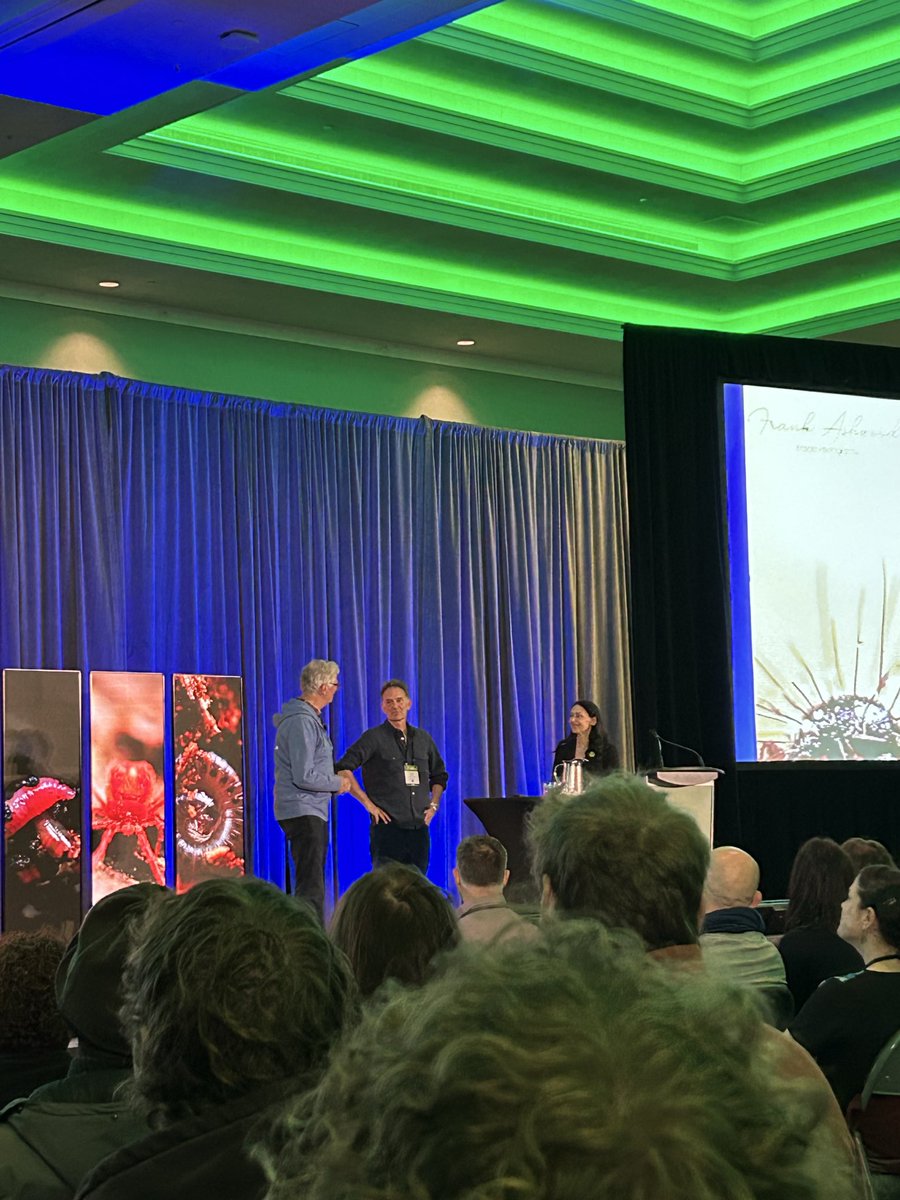 theGSBI's tweet photo. Reflecting on an incredible first day of #GSB2026 🪱 A warm welcome and official transition of leadership to the new Scientific Chair, @LindoLab 

We cannot wait to see what the future holds! Now onto day two 🐜 https://t.co/nomA4PbQRQ