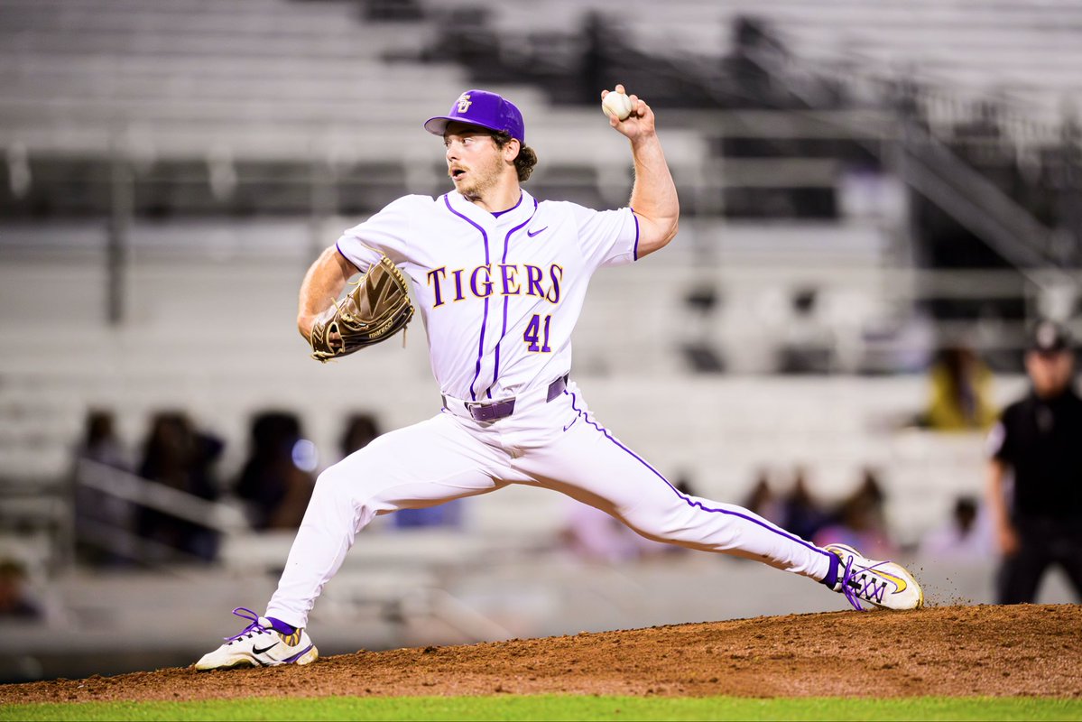 Maureen Johnson tweet media