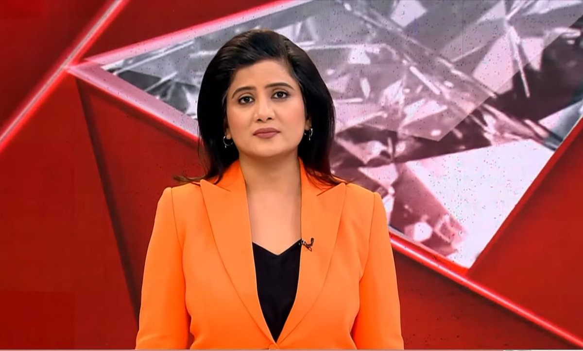 TARUNMI24's tweet image. #Tuesday
🧡🧡🧡🧡
#smiles #aajtak #9BajGaye #EkAurEkGyarah #lunchbreak #KhabreinAsardar #Shankhnaad #Vishesh #cutelooks😘 #lookoftheday #sweetsmile  @nehabatham03 Didi ji😊🧿😊