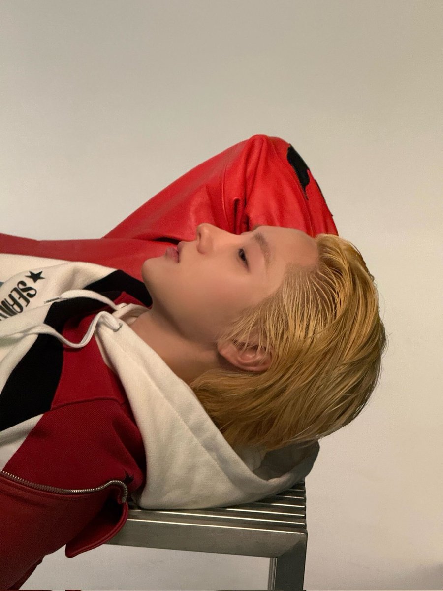 s.윤 (상태:류우) tweet media