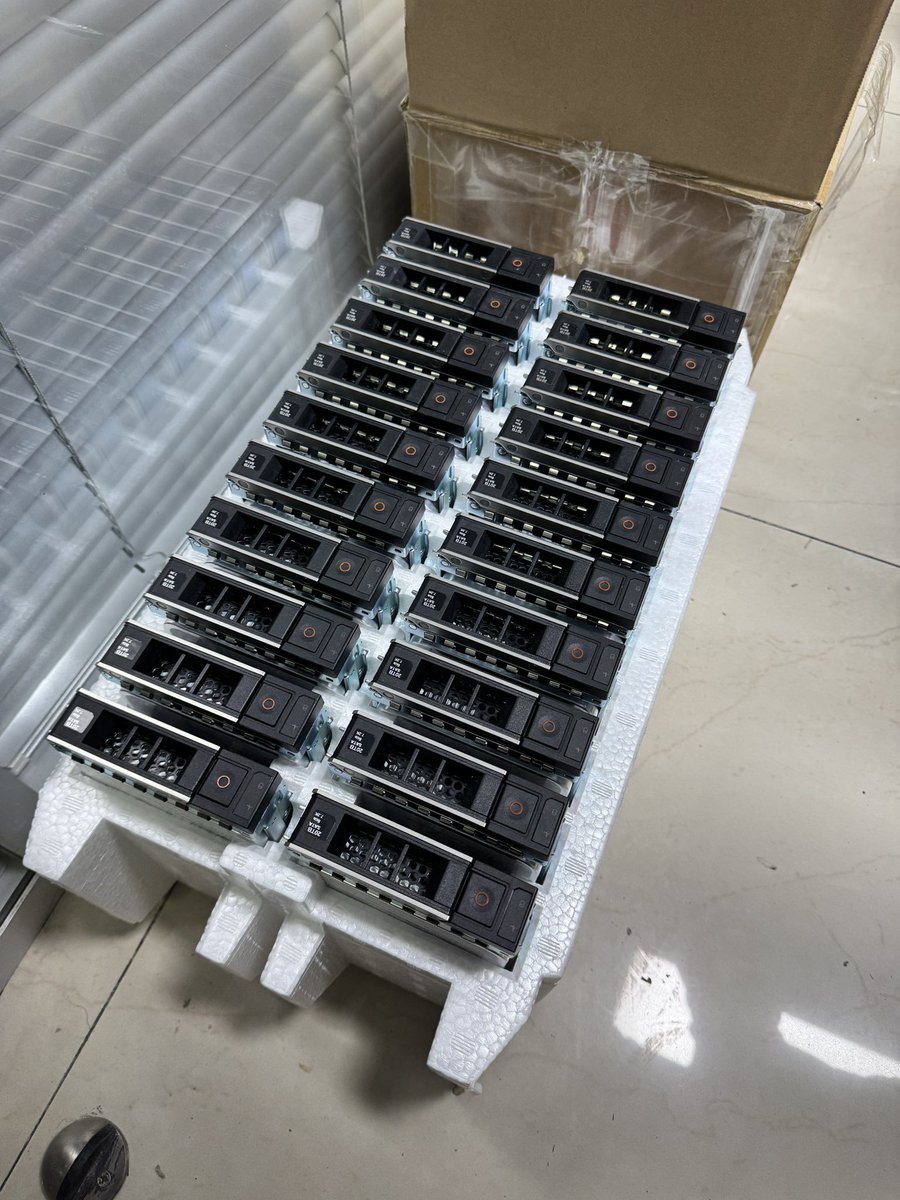 金尘马 tweet media