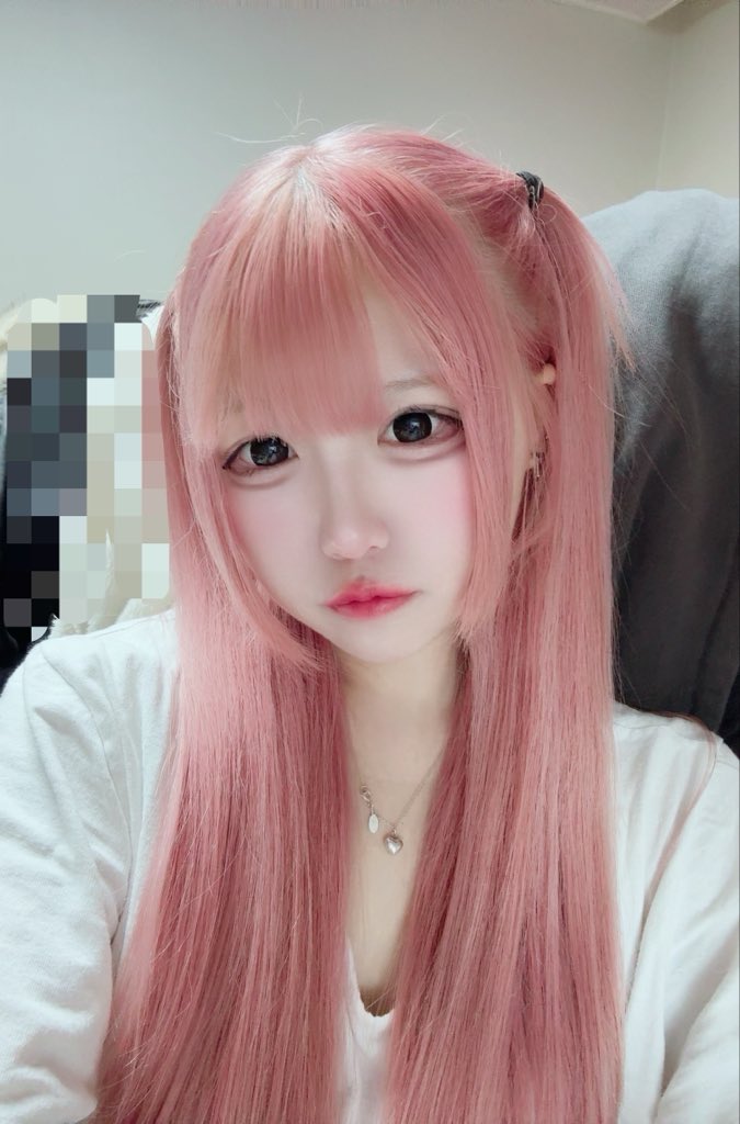 nyan__1oll's tweet photo. 黒髪卒業しました♪ https://t.co/aPs2NApI3F