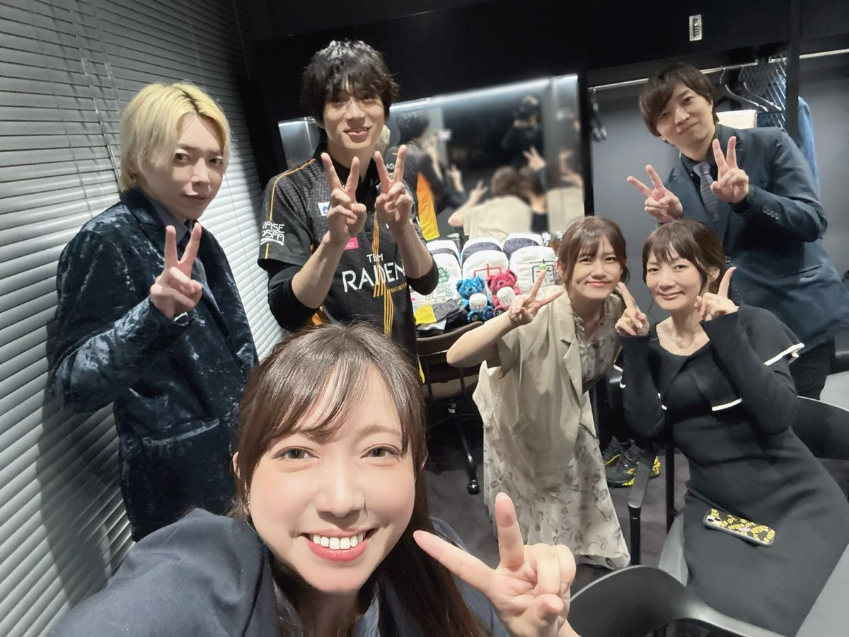 ai_yamamoto_913's tweet photo. 本日の #Mリーグ 🀄

第1試合➡️TEAM雷電、黒沢選手が猛追する寿人選手とのデッドヒートを制し日跨ぎ連勝⚡️！

第2試合➡️TEAM雷電、本田選手がカンチャン一発ツモに、ファンに捧げる裸単騎などらしさ爆発のトップ⚡️！

チーム3連勝で一気に4位に浮上する、ユニバースの皆様歓喜の一日になりました🥳✨️ https://t.co/7DcCip88ul