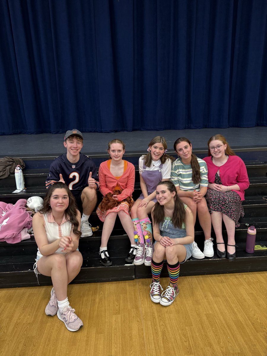 Saint Viator Theatre tweet media