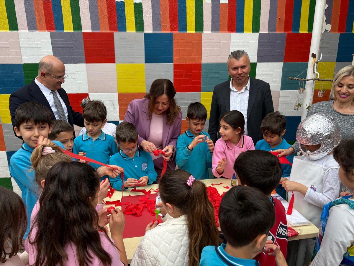 MarmarisMem's tweet photo. Maarifin Kalbinde Çocuk 🇹🇷

23 Nisan Ulusal Egemenlik ve Çocuk Bayramı kapsamında Şehit Nedip Cengiz Eker İlkokulunda “Maarifin Kalbinde Çocuk” temalı etkinlikler gerçekleştirildi. https://t.co/IUOl4wj9yW