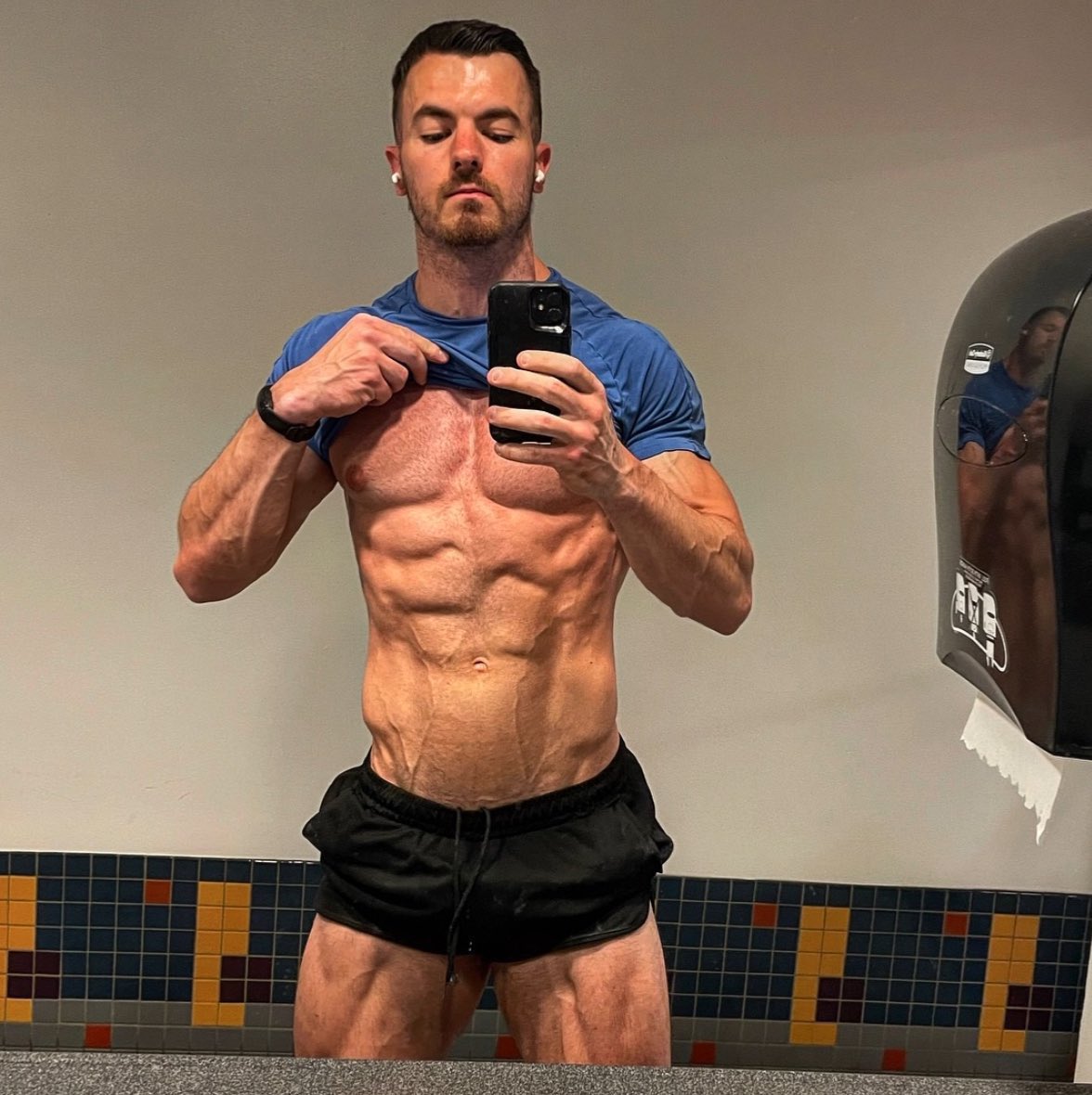 DeanTTraining's tweet image. When it comes to getting a sick set of Abs…most people are CLUELESS

That’s exactly why I created the 16 page 6 Pack Abs Guide that I’ll drop in the posts below: