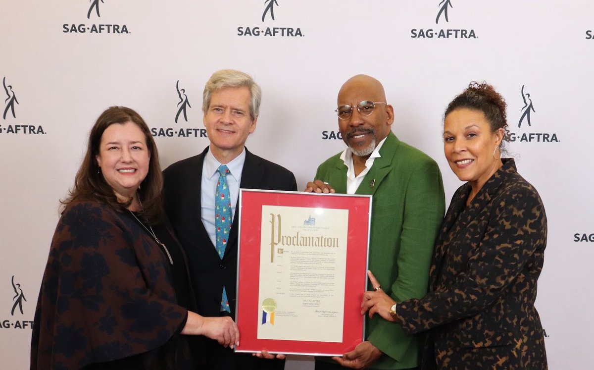 SAGAFTRANY's tweet image. #SagAftra hosted #RocktheCity last night, bringing together NY labor leaders, public officials and entertainment &amp;amp; media professionals to celebrate the industry and legislative achievements over the past year. Thanks to @Deadline for partnering with us!