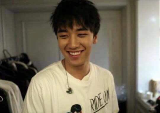 hyunri129 tweet media