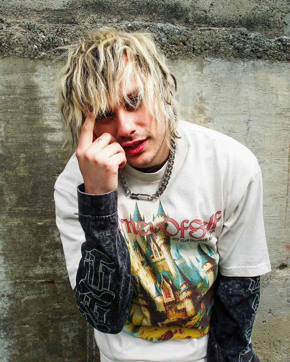 Lexa 🦋💫 EAS TOUR SPOILER FREE tweet media