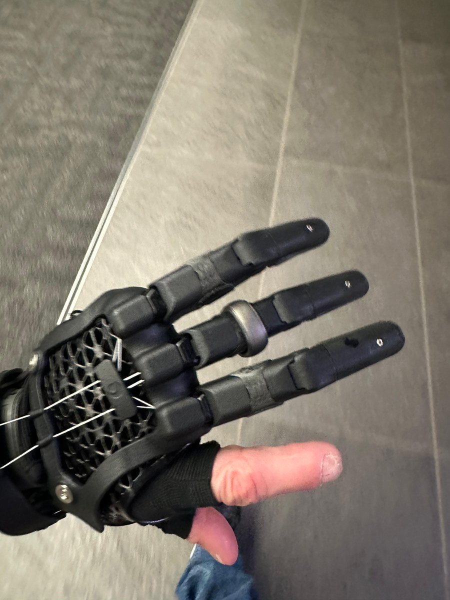 Open Bionics tweet media