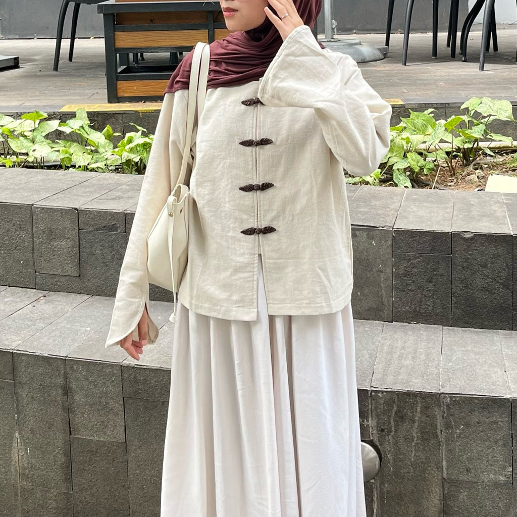 anovyarfiani's tweet photo. OUTFIT DIBAWAH 150ribu-an!!!😍😍😍

LINEN TOP😍❤️✨
Cakep dan bisa multifungsi style✨mau formal bisa✅ mau feminim juga bisaa✅ warna nya kalem dan netral jd aman bgt pake bawahan yg motif/polos. 

https://t.co/EJmsmJ21ol https://t.co/FAy0Xc09TH