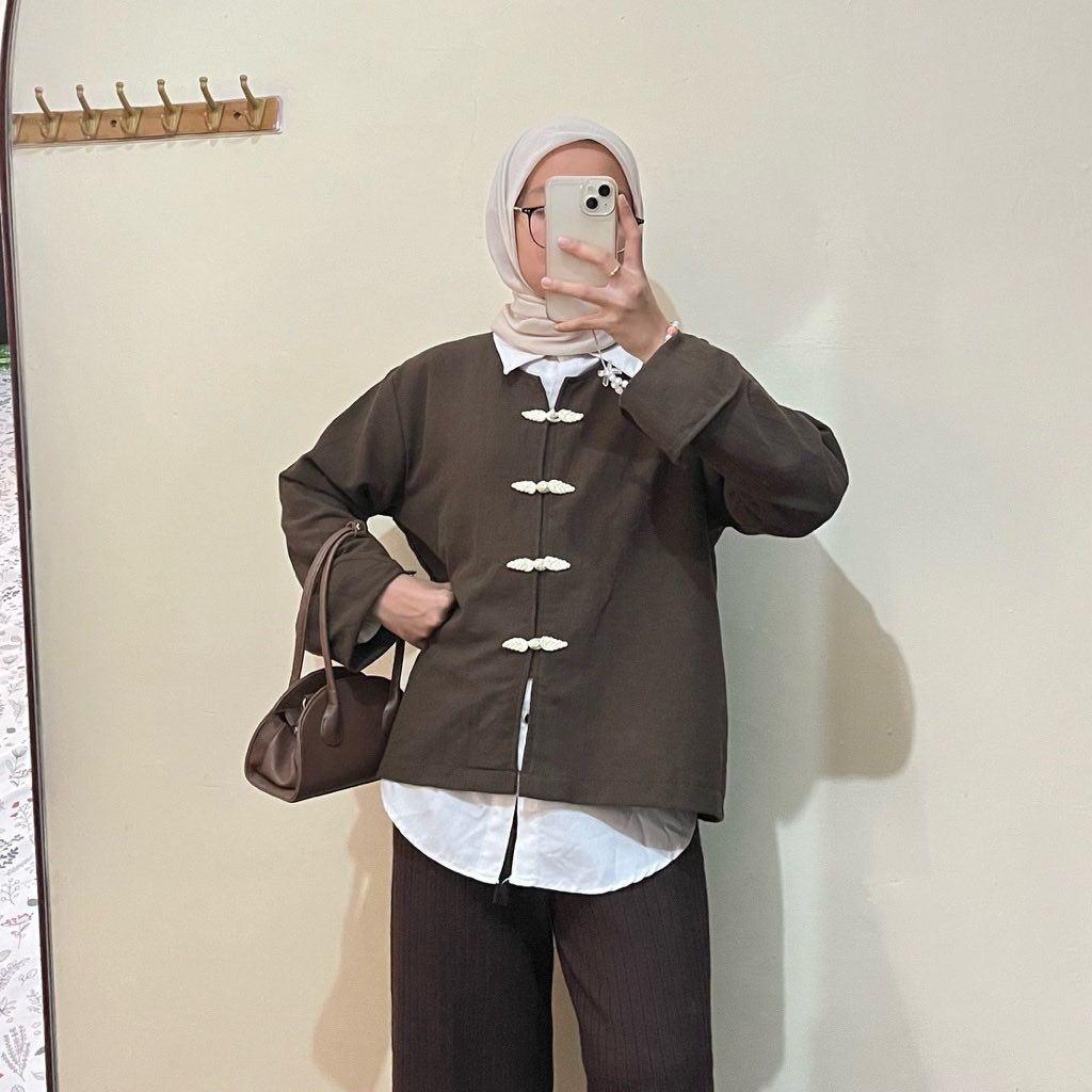 anovyarfiani's tweet photo. OUTFIT DIBAWAH 150ribu-an!!!😍😍😍

LINEN TOP😍❤️✨
Cakep dan bisa multifungsi style✨mau formal bisa✅ mau feminim juga bisaa✅ warna nya kalem dan netral jd aman bgt pake bawahan yg motif/polos. 

https://t.co/EJmsmJ21ol https://t.co/FAy0Xc09TH