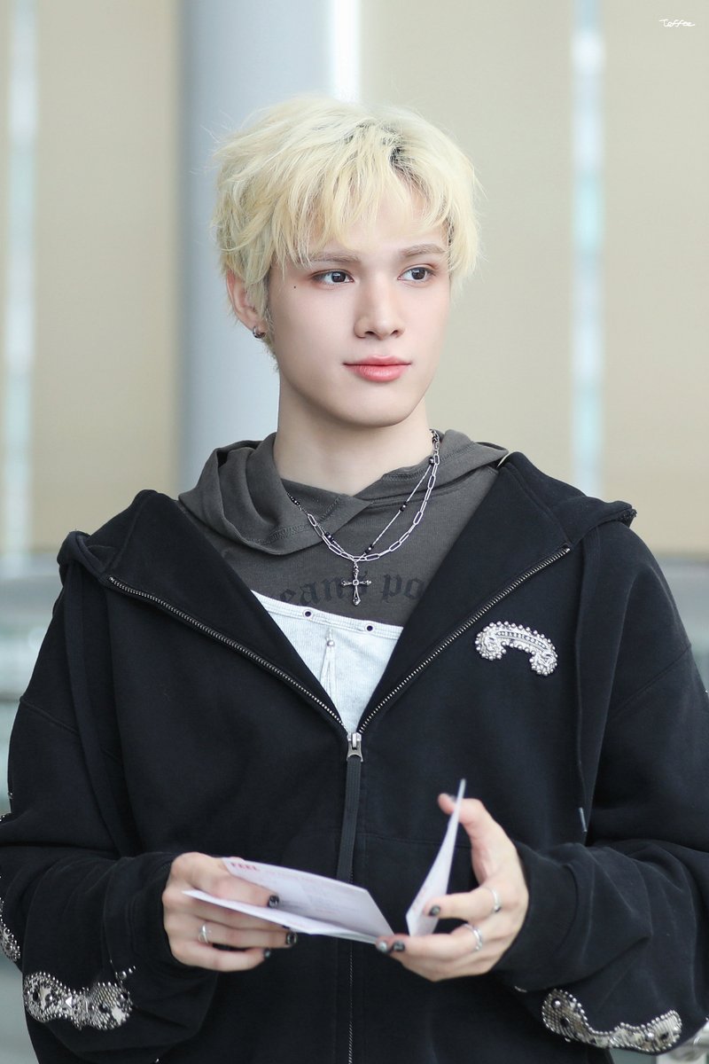 𝗧𝗼𝗳𝗳𝗲𝗲 tweet media