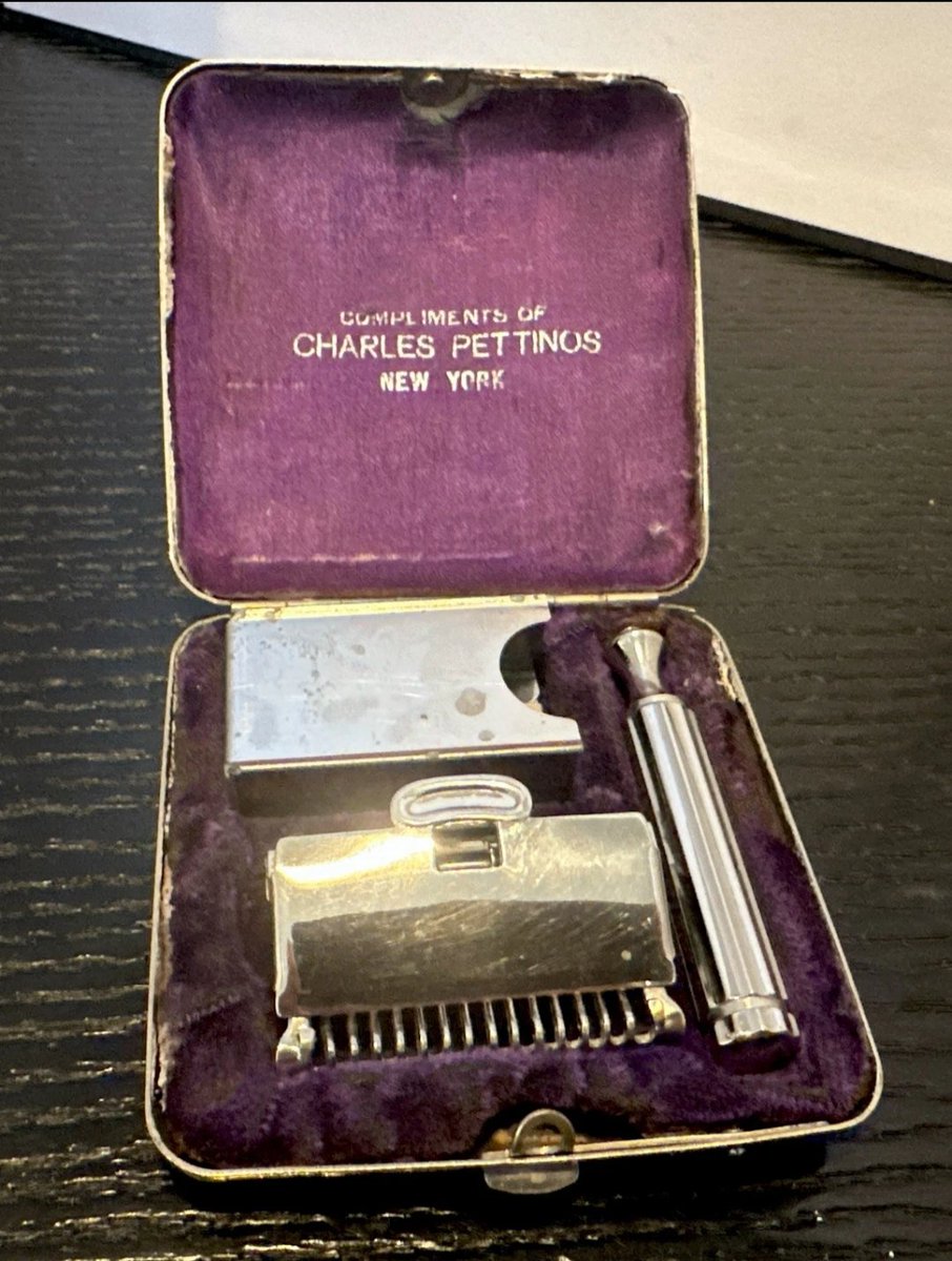 vaRepublicMan tweet media