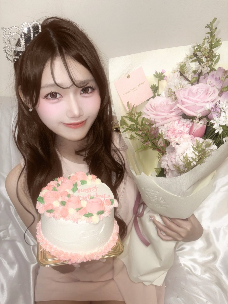 chise_kyo's tweet photo. .˚⊹⁺‧┈┈┈┈┈┈┈┈┈┈‧⁺ ⊹˚.

⋆🌸・- 𝙼𝚈𝙱𝙸𝚁𝚃𝙷𝙳𝙰𝚈 ‐・🌸⋆

.˚⊹⁺‧┈┈┈┈┈┈┈┈┈┈‧⁺ ⊹˚.

今年も無事にお誕生日迎えました🎂
出会ってくれたみんなありがとうෆ.*･ﾟ https://t.co/wGrzewJMvM