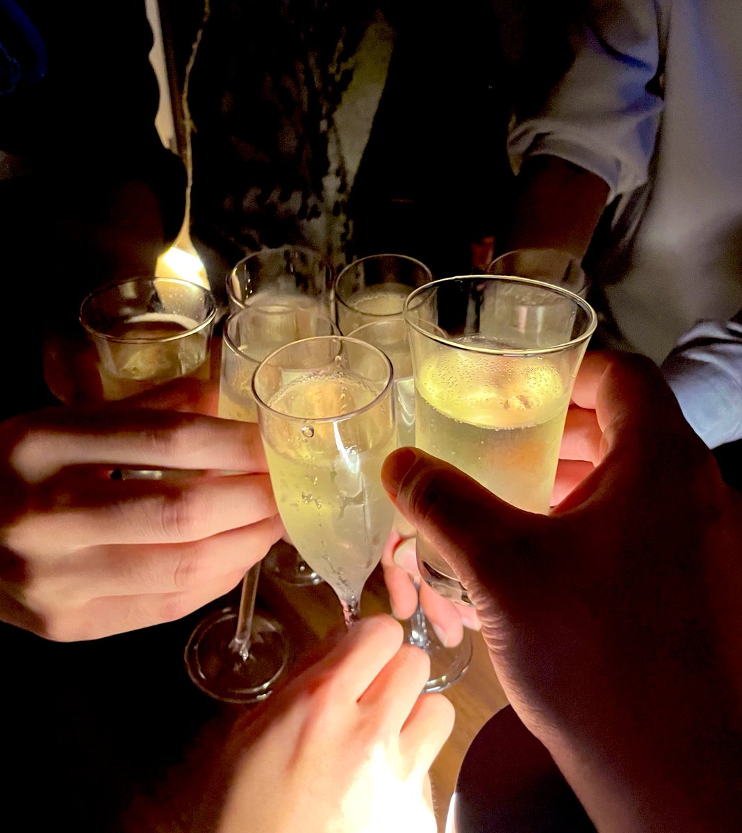 MUSIC & GAMER'S BAR Reverse Clock tweet media