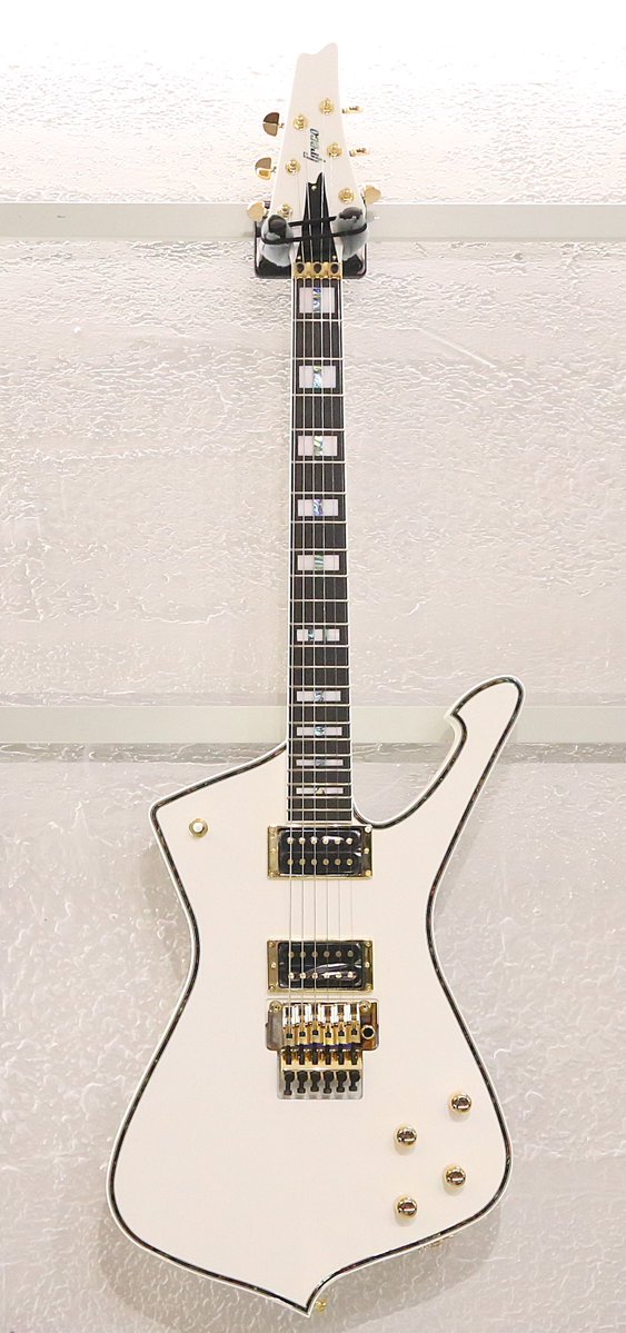 zemagreco_osaka's tweet image. 🆙デジマート更新しました！

GMシリーズのロック式トレモロユニット搭載モデル！

ボディーとネックにはマホガニー、フィンガーボードにはエボニーを使用。
Gotoh製のGE1996Tダブル・ロッキング・トレモロを採用し、ダイナミックなアーミングも可能です！

#Greco #グレコ #Guitar #ギター