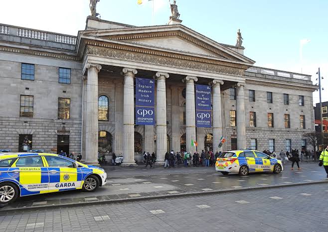 LOCthedreamer2's tweet image. One of the underrated benefits of last weeks #fuelprotest is that now for the first time in years we have a visible garda presence on O Connell street today.

#MakeIrelandSafeAgain