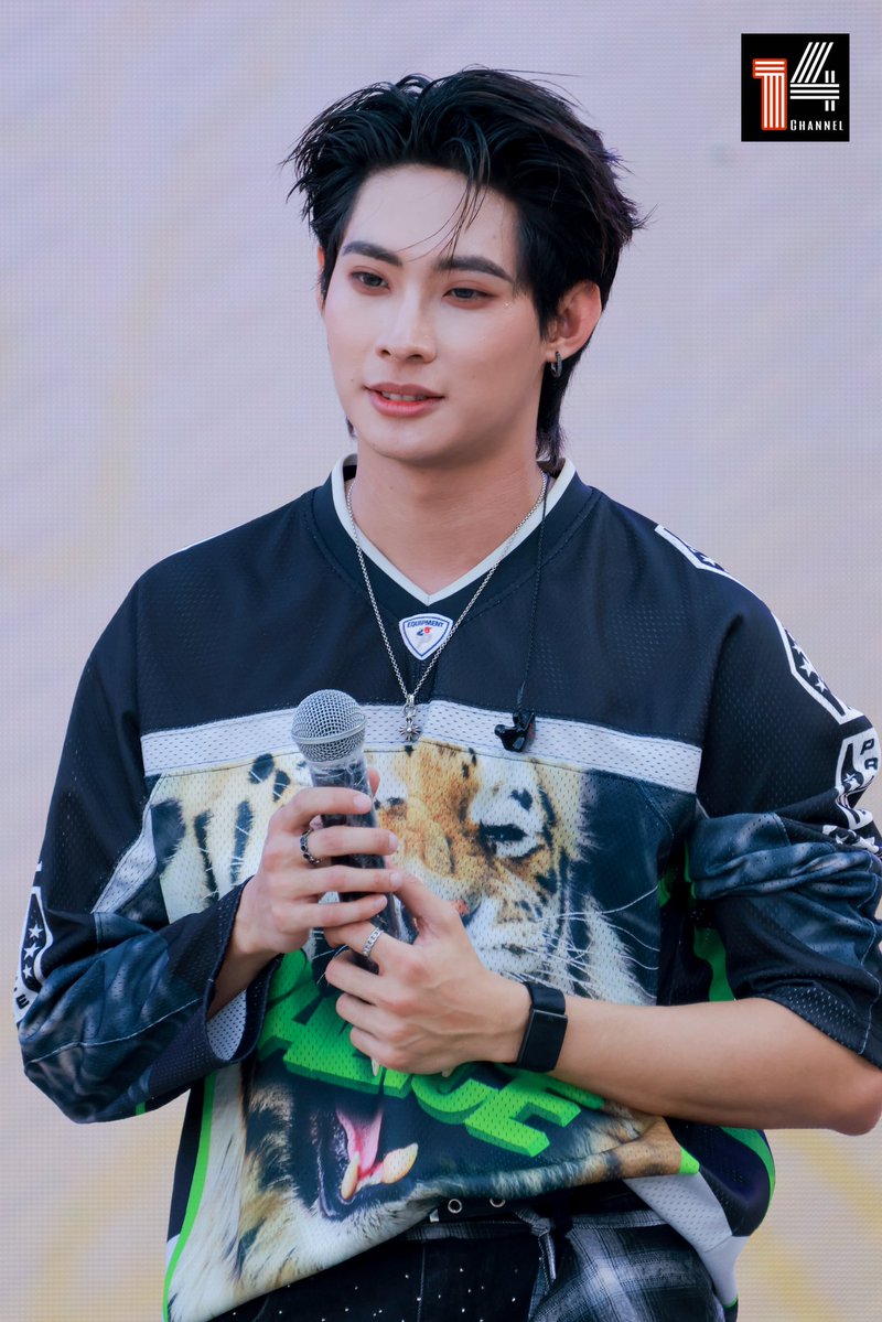 fourteenchannel's tweet image. "ติวเตอร์ DEXX" ร่วมงาน "ICONSIAM THAICONIC SONGKRAN 2026"

DEXX SONGKRAN26 ICONSIAM 
#DEXXxICONSIAM 

#TutorKrp #DEXXth
#ICONSIAMSongkran 
#สงกรานต์ที่ไอคอนสยาม