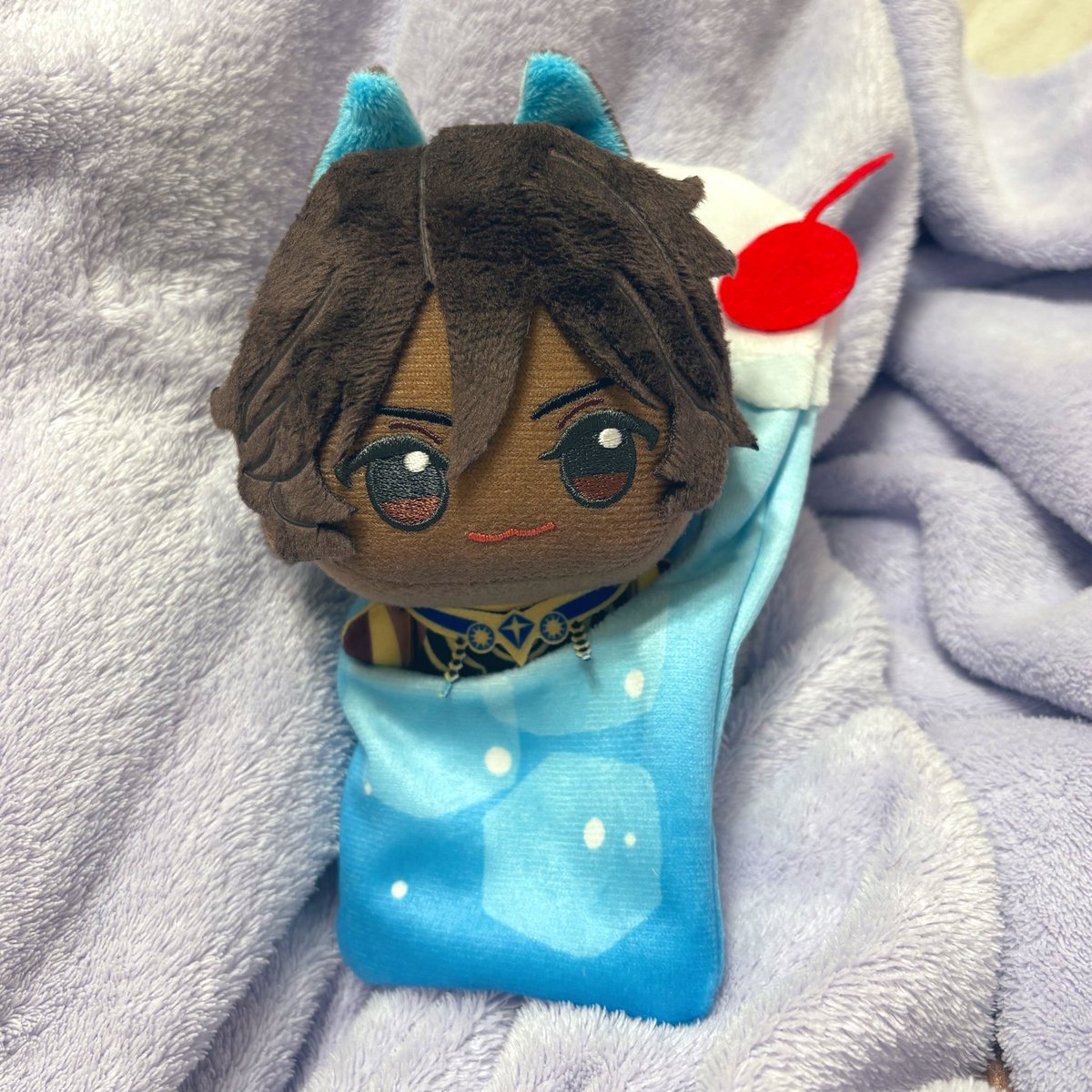 「390円だからってほいほい買って着せてみたけどサイズ合ってないのにジュナオったら」|🦈のイラスト