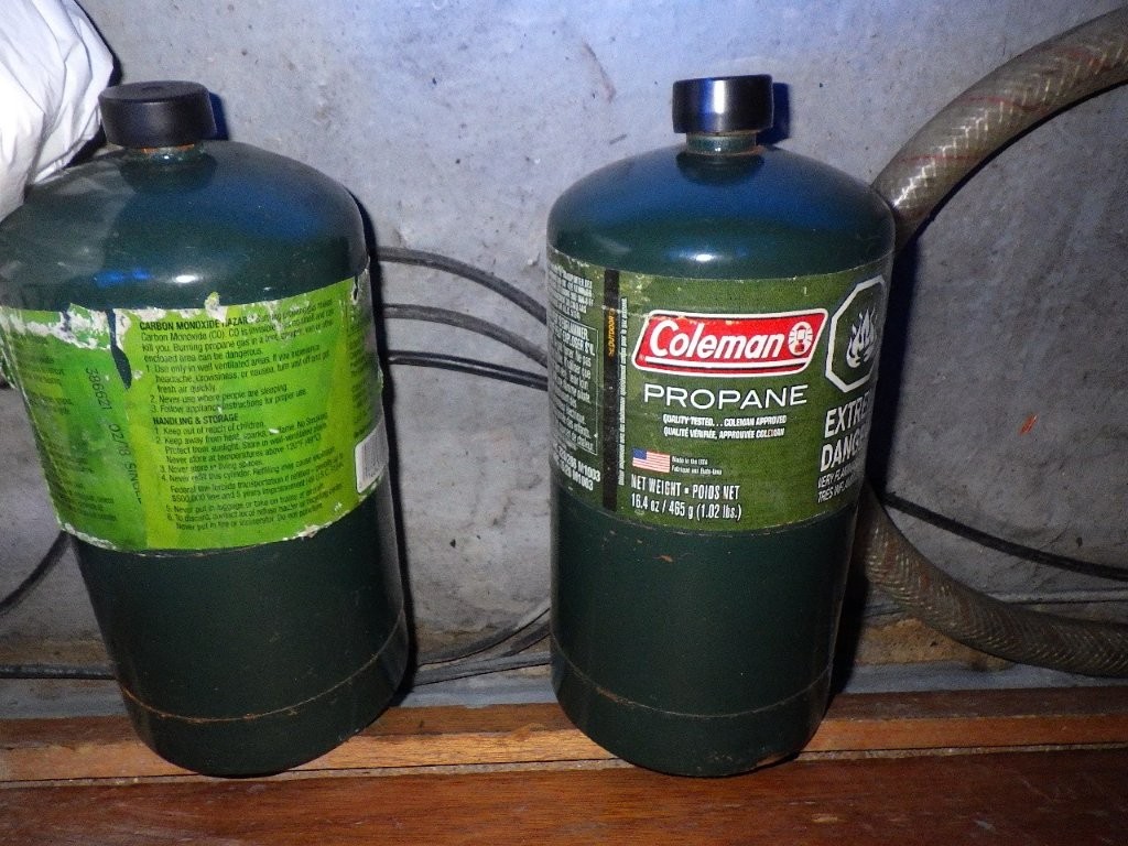 DavisCoLtd's tweet image. ⚠️ Propane should never be stored inside a vessel.

Proper storage should always be in a dedicated, vented locker.

#BoatSafety #SafetyFirst #MarineSafety #DavisCoLTD