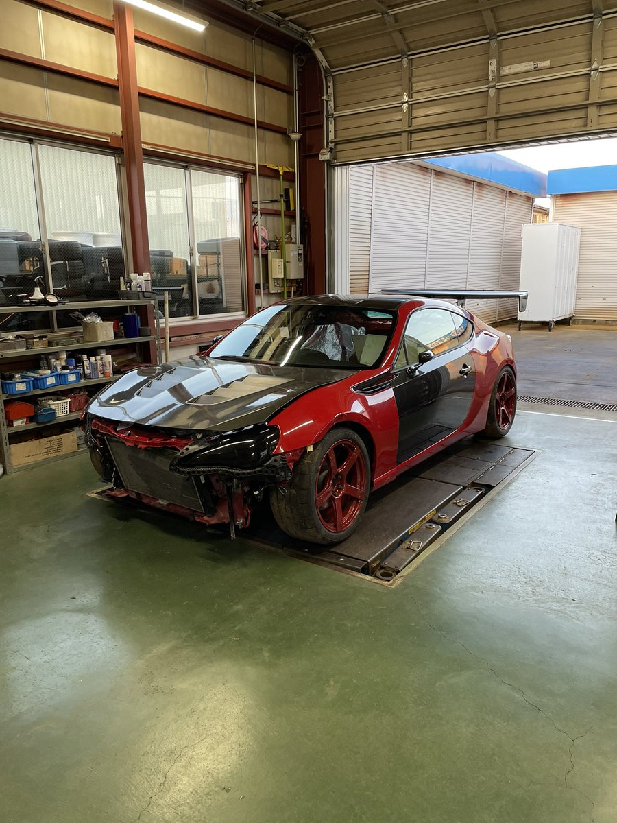 こまがた tweet media