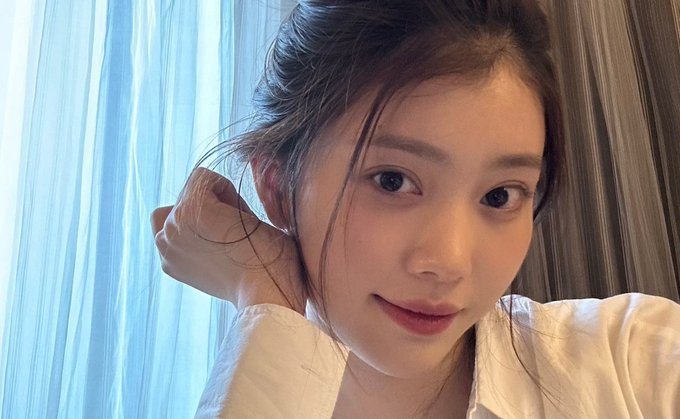 y2k1tties_'s tweet photo. 𝐘a ahora sí, terminé la explotación y lo mejor es que va a ser escuchando el #でのːp𝕝αyl𝕚st ¡! 🎧♡ más al rato dejaré unas historias de lo increíble que fue y lo mucho que me gustó.

𝑔rümp𝕪 𝑘𝕚tt𝕚ə ฅ ◌ ｡ ︎✺ #𝐥üc𝕚𝑓er ! https://t.co/TmLwmN7qLt