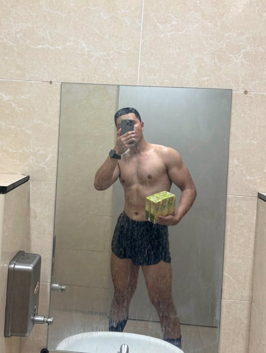 shrimpedee's tweet photo. Gym and run https://t.co/RQC9OE9alf
