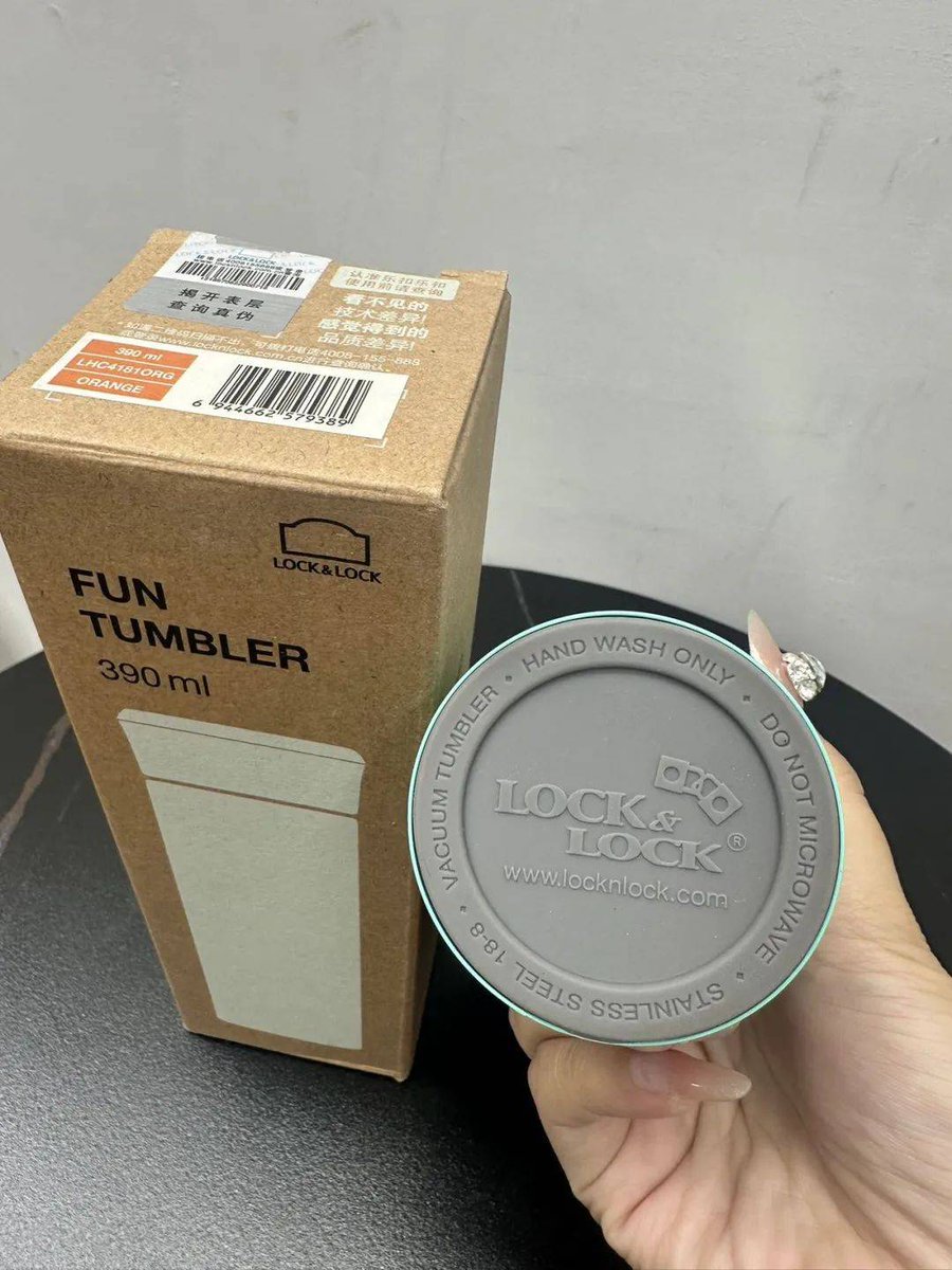 NouasriIlhem's tweet image. Unboxed my [品牌名/商品名] today—look at how sleek it is!  Can’t wait to test it out. #Unboxing #NewFind