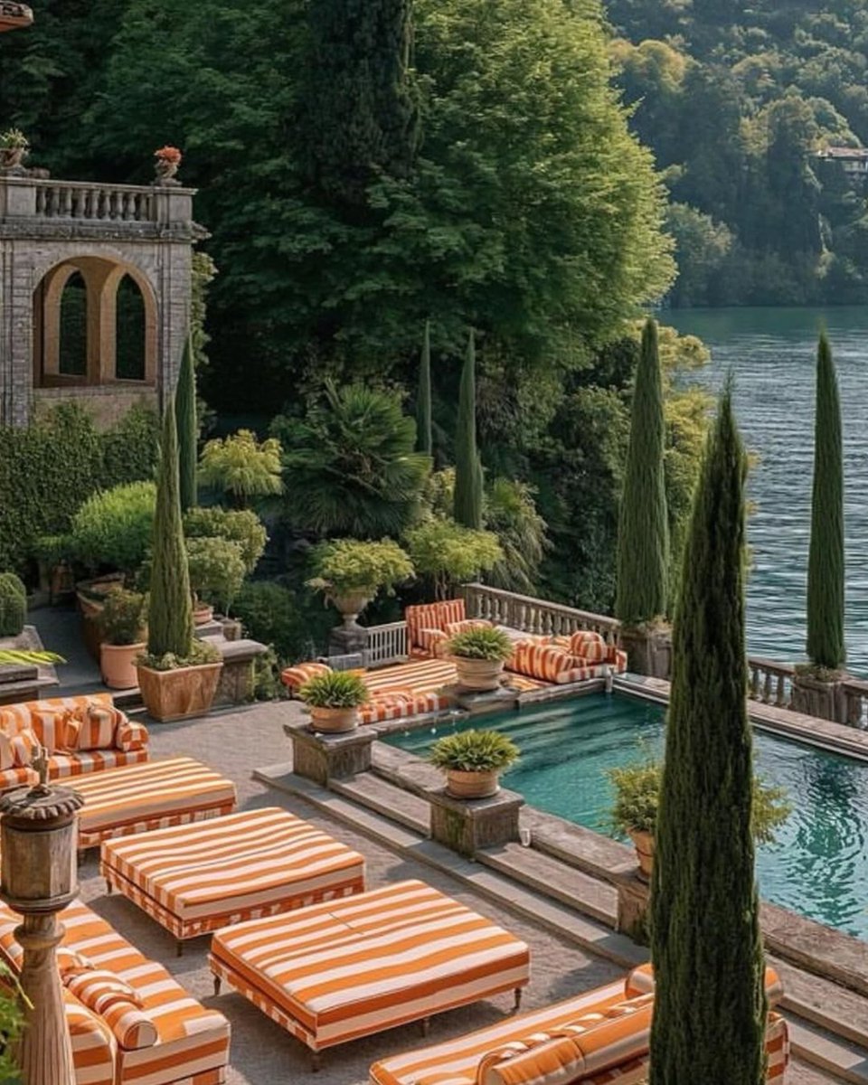 The Luxury Channel tweet media