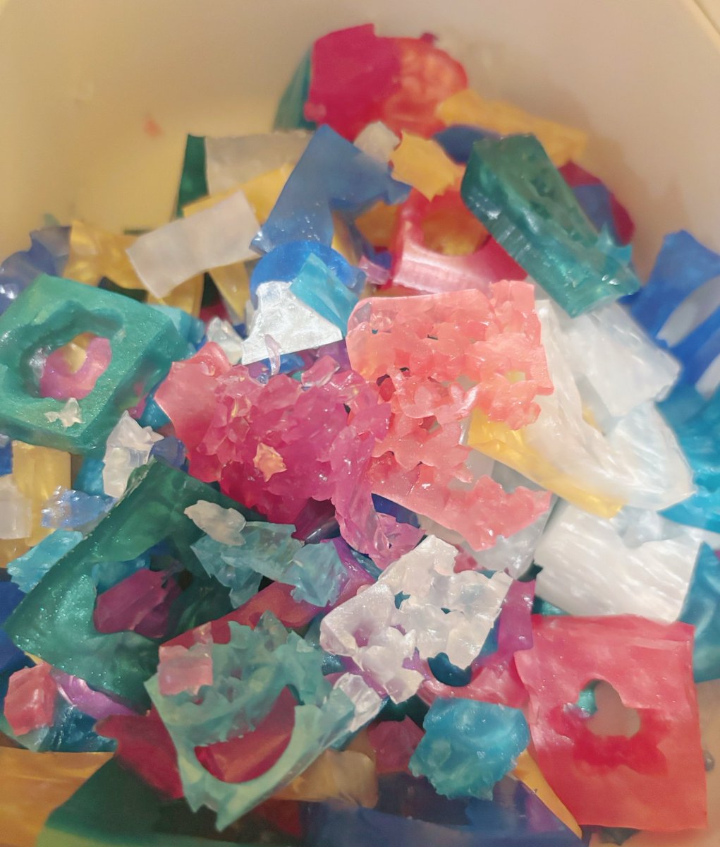 ＜: 3)～ tweet media