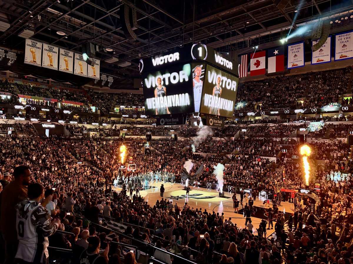 𝐂𝐨𝐜𝐨 tweet media