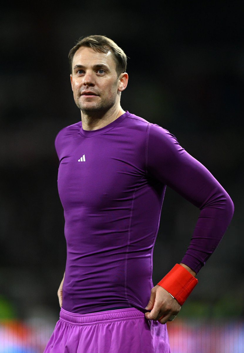 dimitrismanakos's tweet image. Exclusive: Brighton have NOT held any talks with Manuel Neuer — reports are fake news ❌

However, Bart Verbruggen is on Bayern Munich’s radar 👀

#BHAFC #FCBayern #TransferNews #Brighton #Neuer